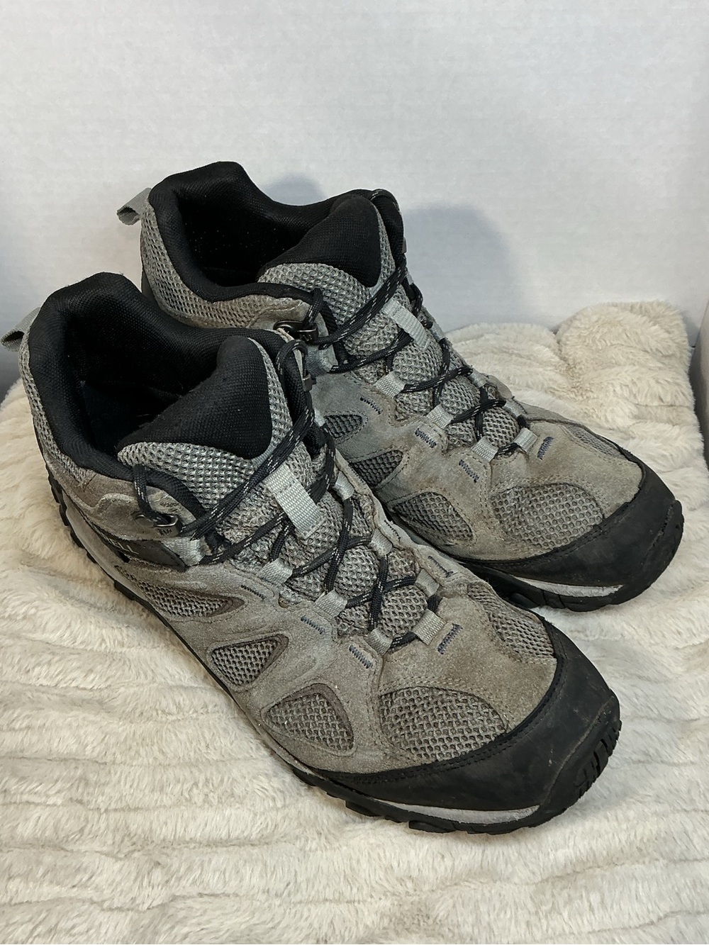 Merrell Yokota 2 Mid Waterproof Hiking Boots Men’s Size 12 Gray Bracken J77377